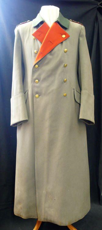 HEER GENERALLEUTNANT GREATCOAT. (NAMED).