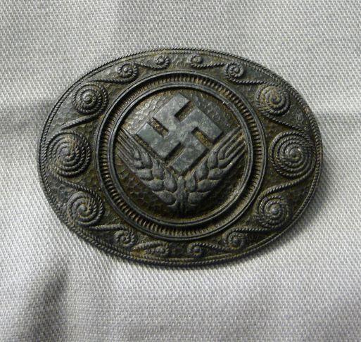 FEMALE RAD/WJ  BROOCH