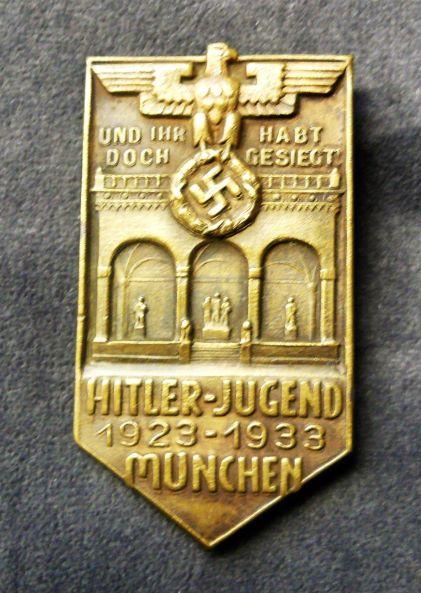 RARE HITLERJUGEND COMMEMORATIVE BADGE