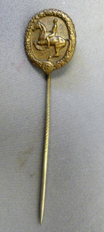 GERMAN HORSEMAN'S BADGE IN GILT.