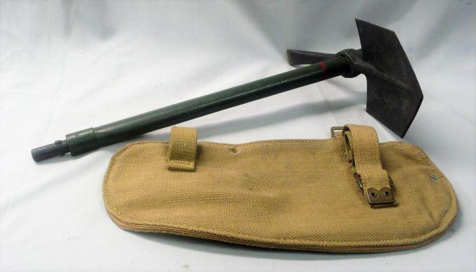 WWII BRITISH ENTRENCHING TOOL