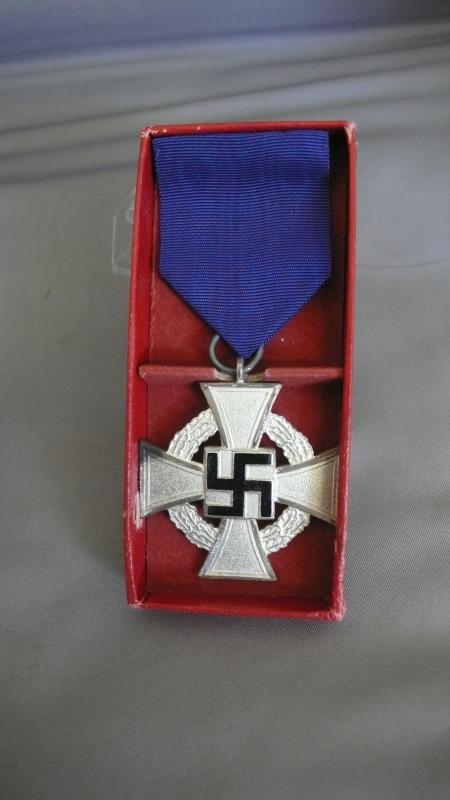 GERMAN WW2 25 YEAR FAITHFUL SERVICE MEDAL (BOXED)